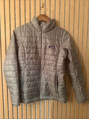 Patagonia Quilted Packable Jacket in Light Taupe